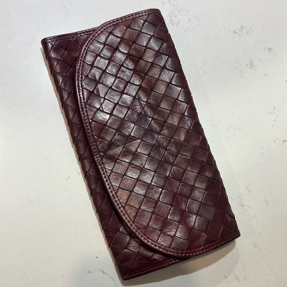 Bottega Veneta wallet Maroon in color